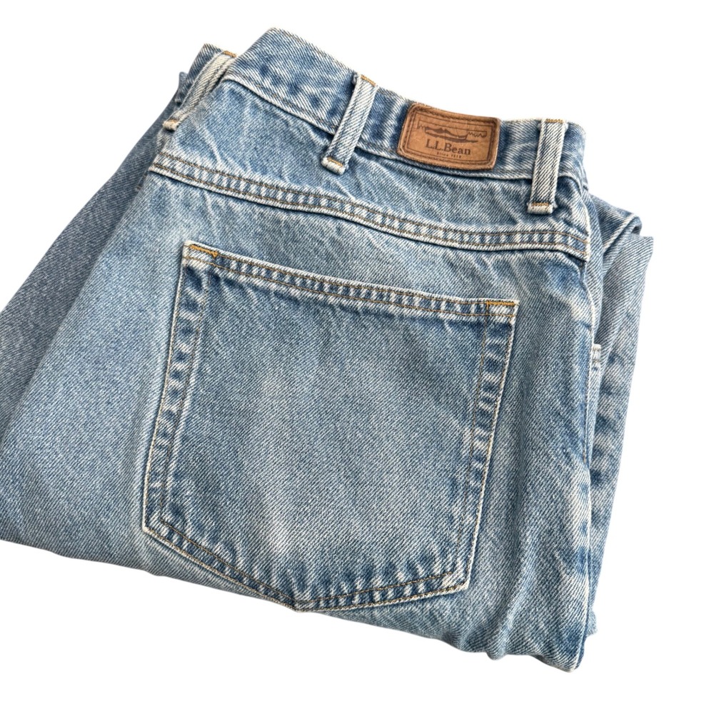LL Bean Natural Fit Jeans Mens 40x34‎ (38x32) Light Wash Denim Straight Leg